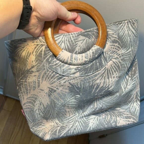 Lua Tropical Palm Tree Print Small Bag with Wooden Handles - Picture 9 of 10